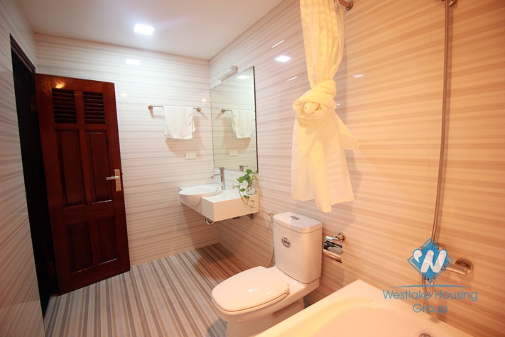 Lovely studio for rent in Hoang Hoa Tham street, near city center.
